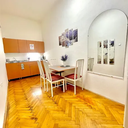 Lejlighed Big Cosy Near The Famous Westend City Center Budapest