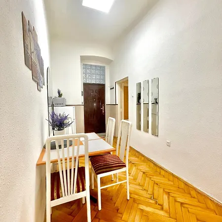 Apartament Big Cosy Near The Famous Westend City Center *