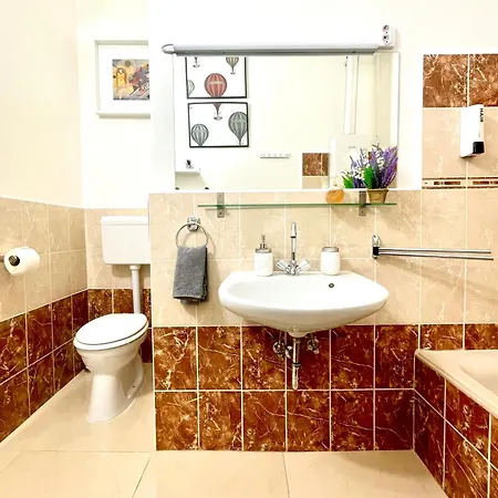 Apartament Big Cosy Near The Famous Westend City Center