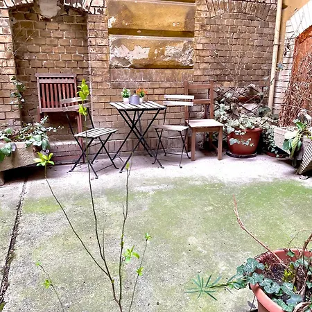 Big Cosy Near The Famous Westend City Center